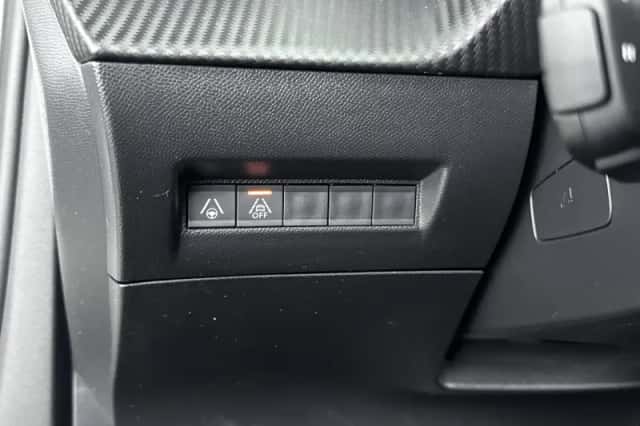 Peugeot e-2008 (2022) thumbnail 34