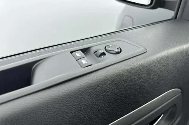 Peugeot E-Traveller (2025) thumbnail 18
