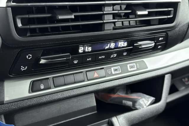 Peugeot E-Traveller (2025) thumbnail 22