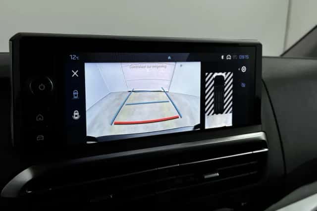 Peugeot E-Traveller (2025) thumbnail 6