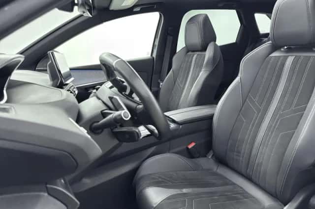 Peugeot 3008 (2022) thumbnail 13