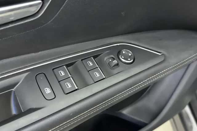 Peugeot 3008 (2022) thumbnail 17