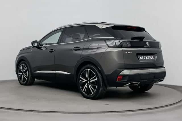 Peugeot 3008 (2022) thumbnail 3