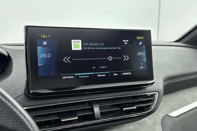 Peugeot 3008 (2022) thumbnail 22