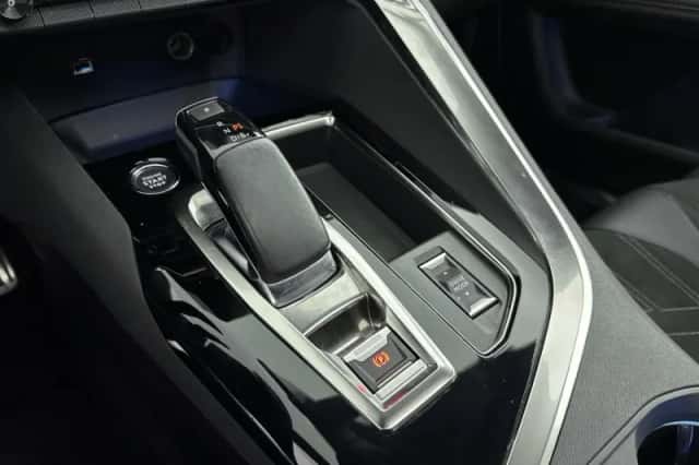 Peugeot 3008 (2022) thumbnail 27