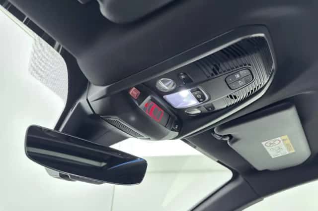 Peugeot 3008 (2022) thumbnail 28