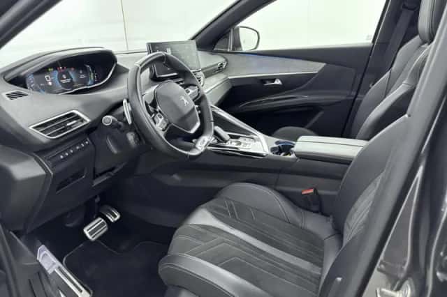 Peugeot 3008 (2022) thumbnail 5