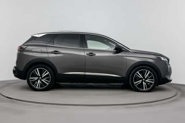 Peugeot 3008 (2022) thumbnail 10