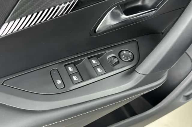 Peugeot 2008 (2025) thumbnail 16