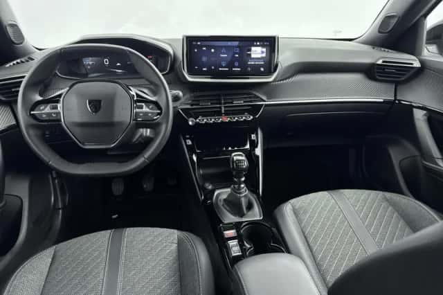 Peugeot 2008 (2025) thumbnail 6