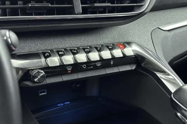 Peugeot 5008 (2021) thumbnail 24