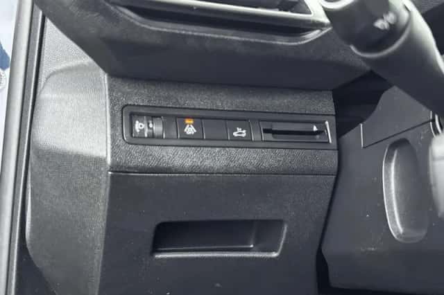 Peugeot 5008 (2021) thumbnail 32