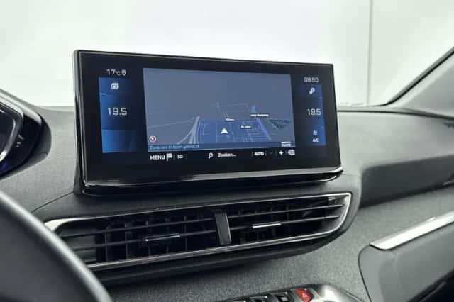 Peugeot 5008 (2021) thumbnail 33