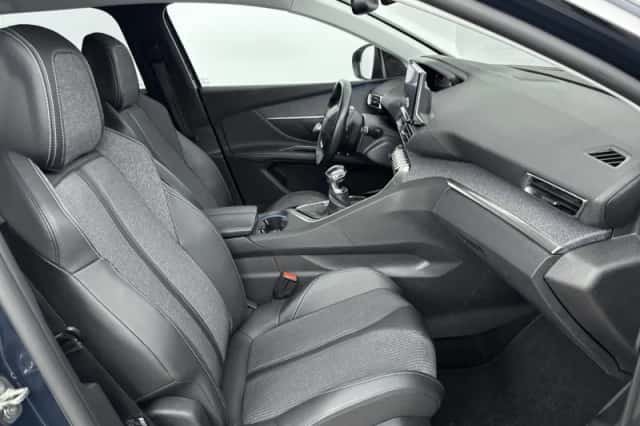 Peugeot 5008 (2021) thumbnail 35