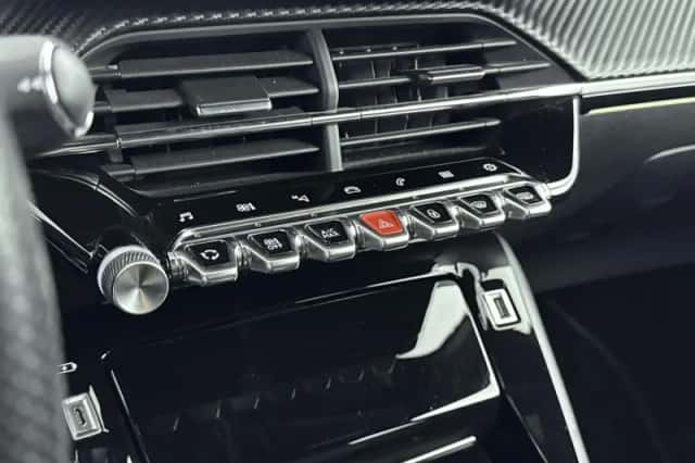 Peugeot 208 (2020) thumbnail 24