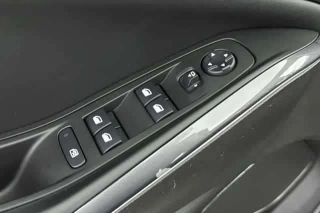 Opel Grandland X (2021) thumbnail 17