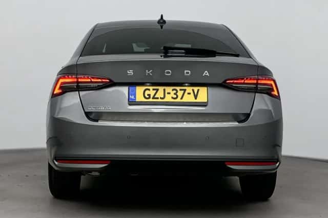 Škoda Octavia (2025) thumbnail 3
