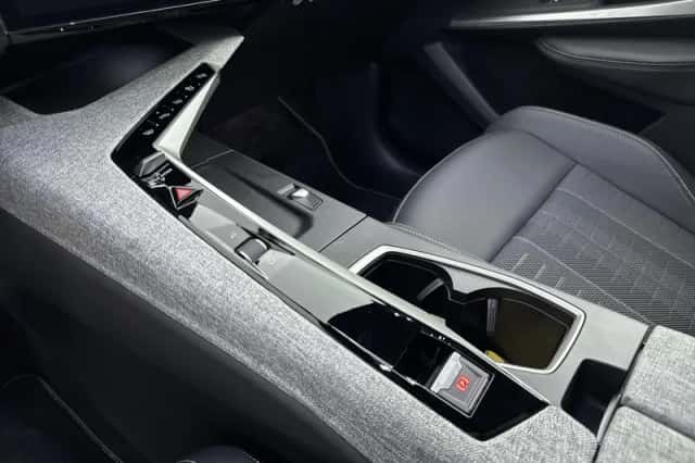 Peugeot 5008 (2025) thumbnail 25