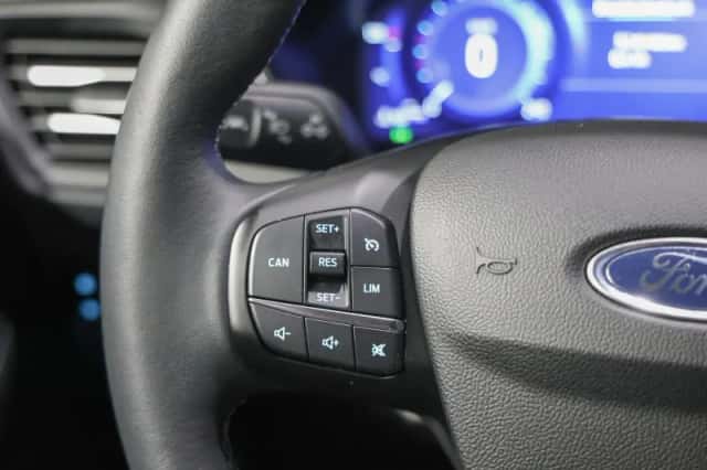 Ford Focus (2021) thumbnail 26