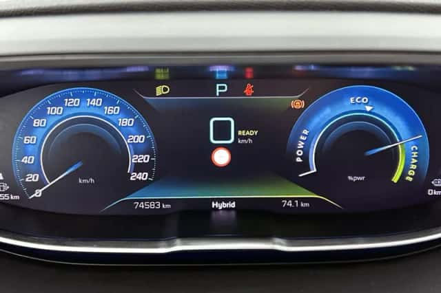 Peugeot 3008 (2022) thumbnail 14