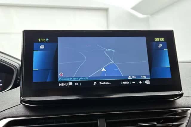 Peugeot 3008 (2022) thumbnail 16