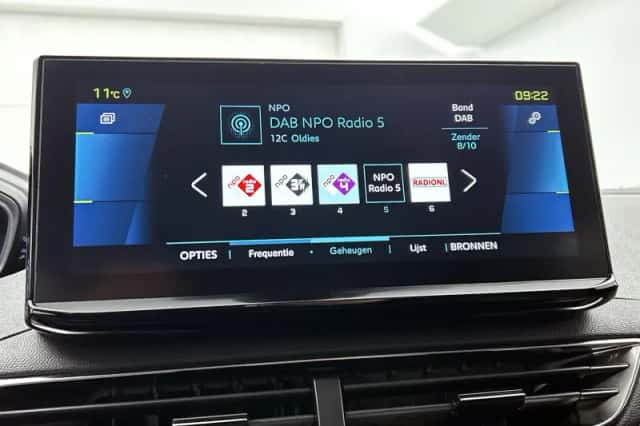 Peugeot 3008 (2022) thumbnail 19