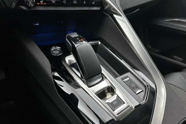 Peugeot 3008 (2022) thumbnail 20