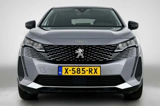 Peugeot 3008 (2022) thumbnail 3