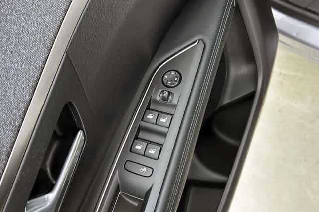 Peugeot 3008 (2022) thumbnail 29