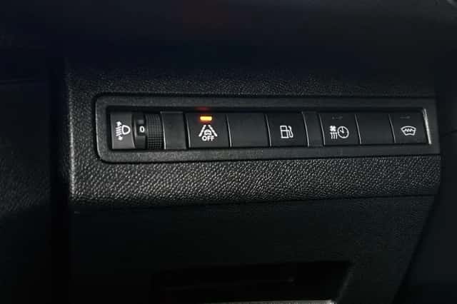 Peugeot 3008 (2022) thumbnail 32