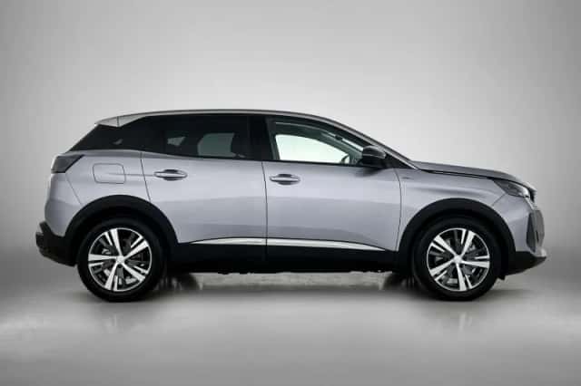 Peugeot 3008 (2022) thumbnail 9