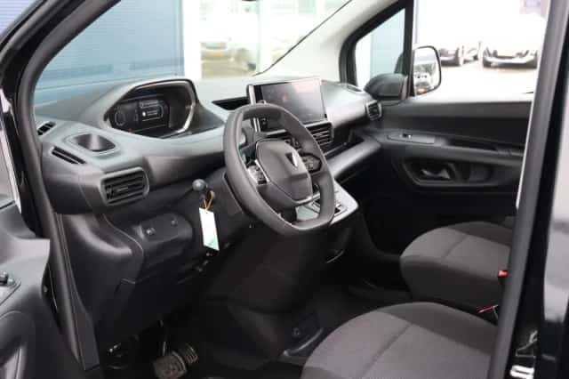 Peugeot Partner (2024) thumbnail 10