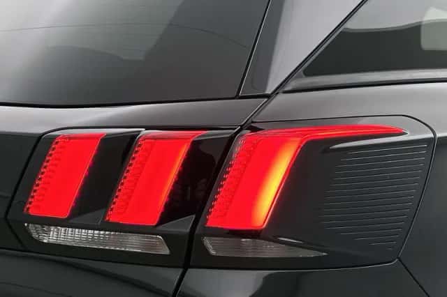 Peugeot 3008 (2018) thumbnail 37