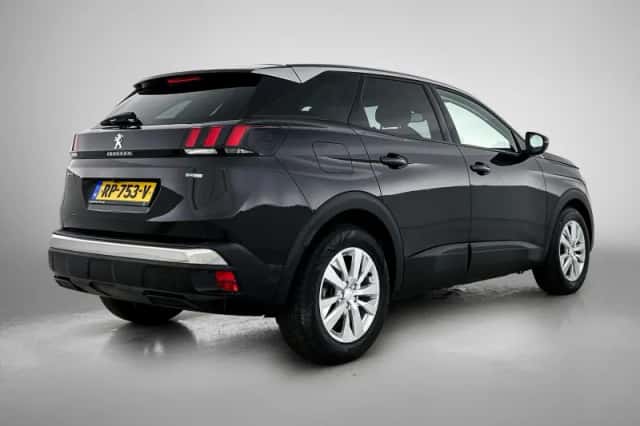 Peugeot 3008 (2018) thumbnail 6