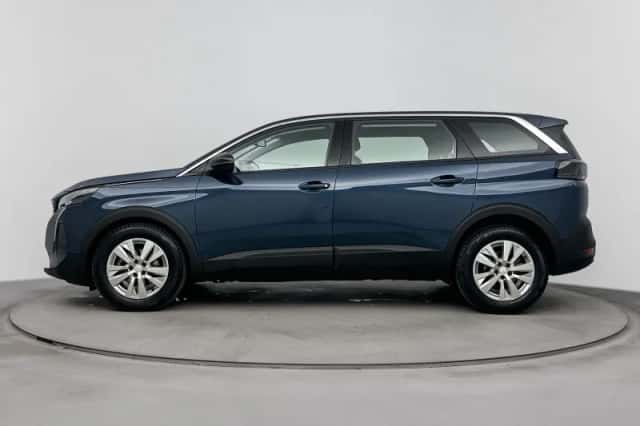 Peugeot 5008 (2022) thumbnail 2