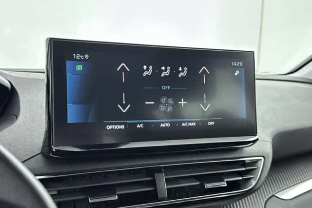 Peugeot 5008 (2022) thumbnail 23