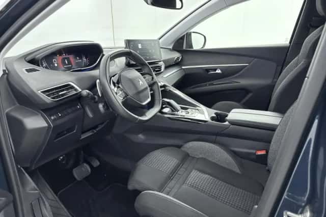 Peugeot 5008 (2022) thumbnail 5