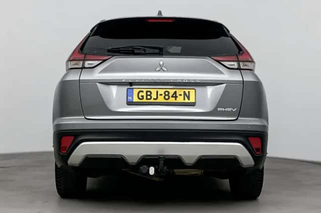 Mitsubishi Eclipse Cross (2022) thumbnail 3