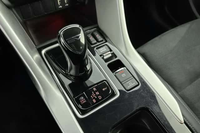 Mitsubishi Eclipse Cross (2022) thumbnail 25