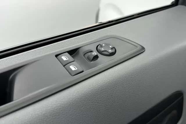Peugeot Expert (2019) thumbnail 16