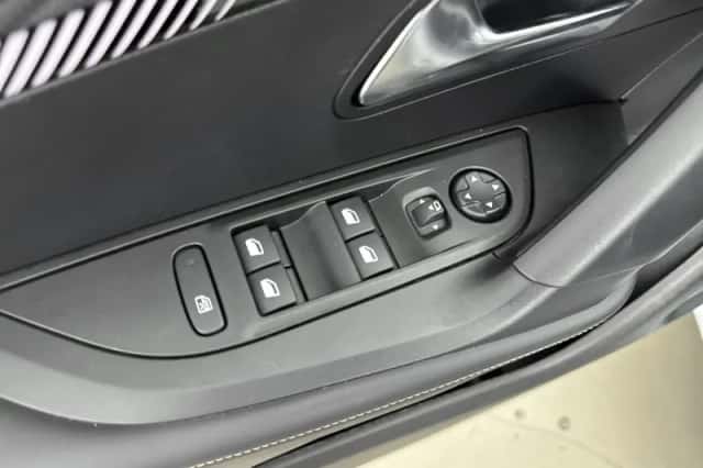 Peugeot 2008 (2025) thumbnail 17