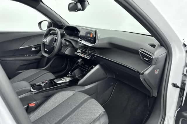 Peugeot 2008 (2025) thumbnail 8