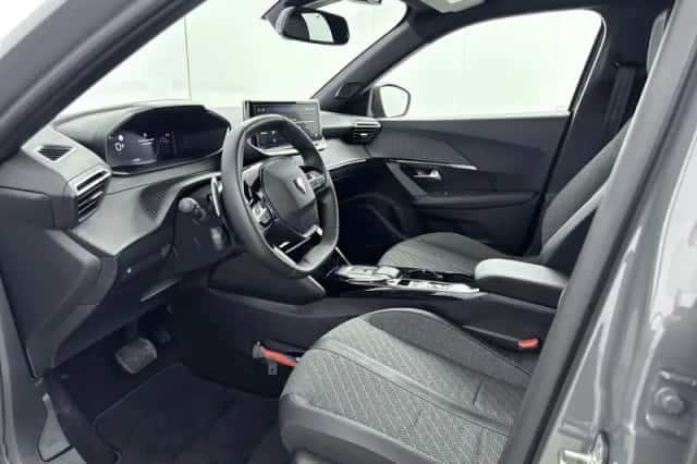 Peugeot 2008 (2025) thumbnail 6