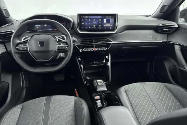 Peugeot 2008 (2025) thumbnail 8