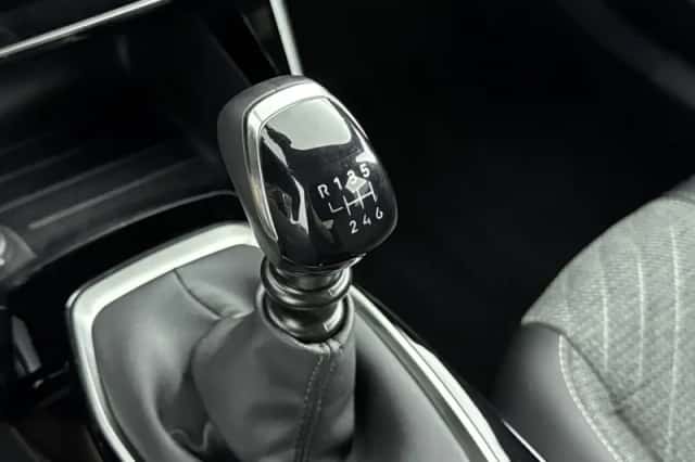 Peugeot 2008 (2025) thumbnail 11
