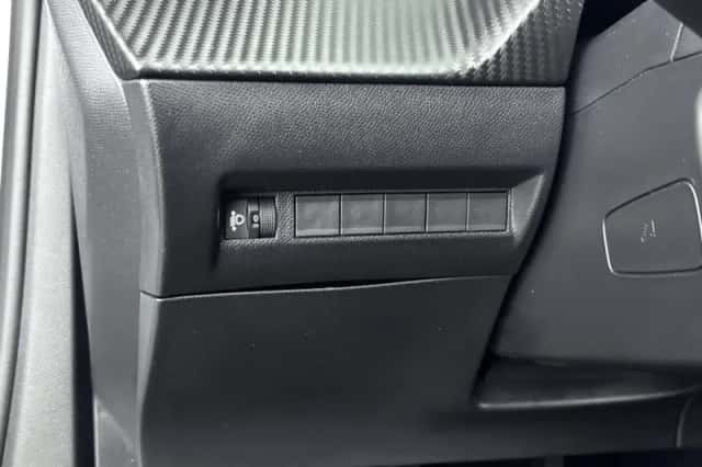Peugeot 2008 (2025) thumbnail 32