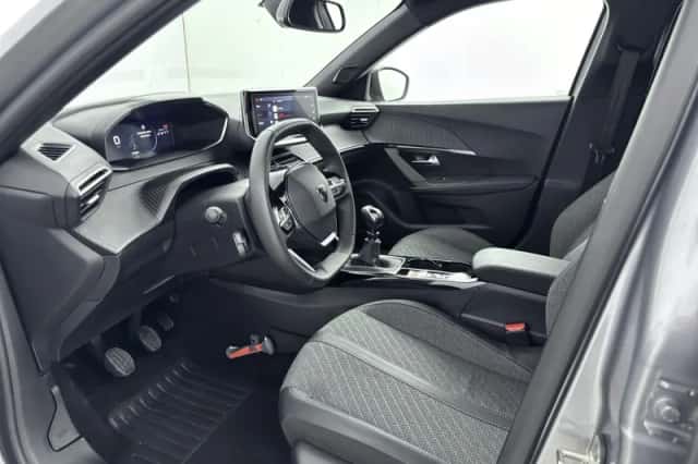 Peugeot 2008 (2025) thumbnail 5