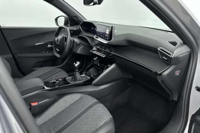 Peugeot 2008 (2025) thumbnail 6