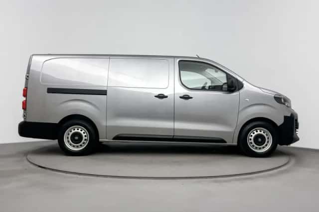 Opel Vivaro-e (2025) thumbnail 11