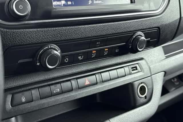 Peugeot E-Expert (2021) thumbnail 24